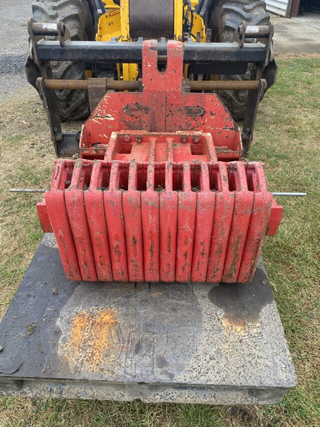 Case McCormick weight Set.