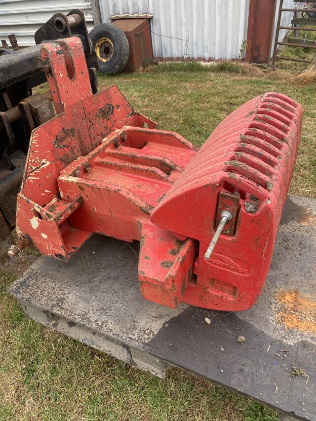 Case McCormick weight Set.