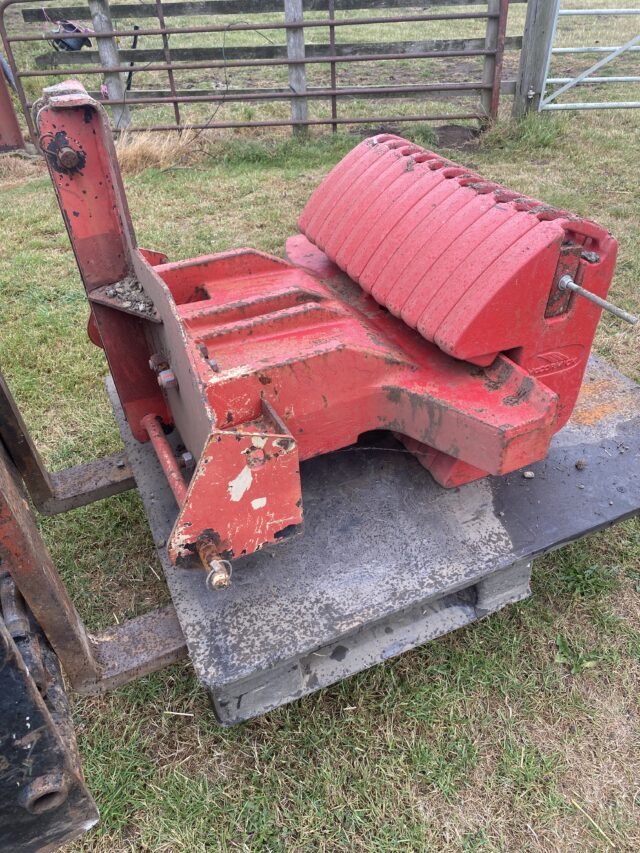 Case McCormick weight Set.