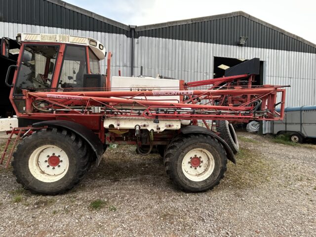 Bateman Hi-Low sprayer 24/12meter boom