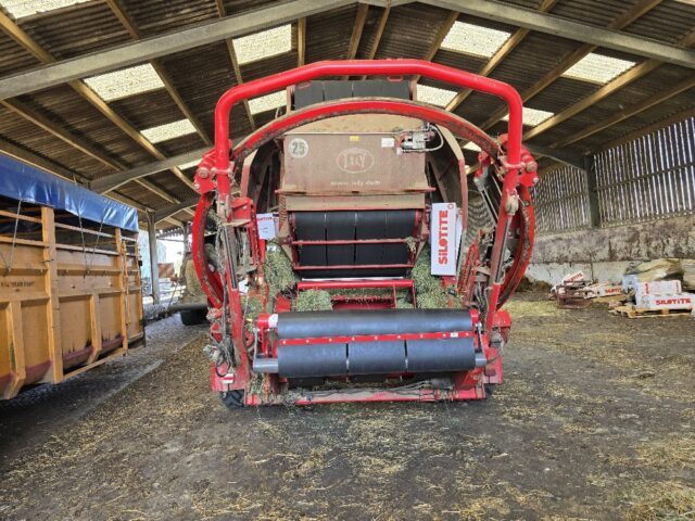 T8012005 LELY TORNAD ROUND BALE WRAPPER