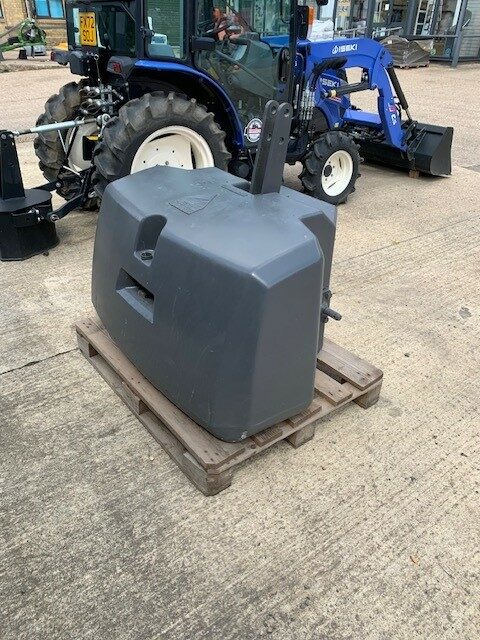 T3005060 FENDT 1800KG FRONT WEIGHT