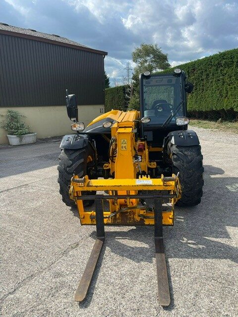 TB003587 JCB 526-56 AGRI+ TELEHANDLER