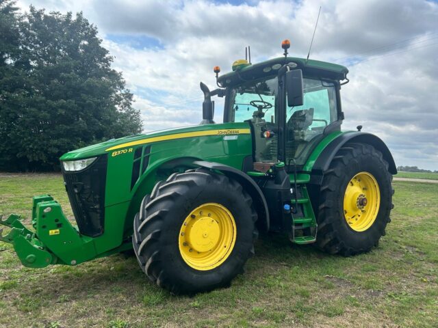 John Deere 8370R