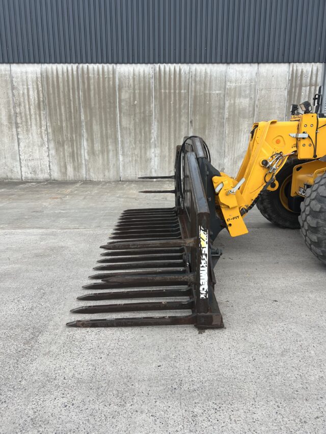 Strimech 14ft Hydraulic fold Silage Fork