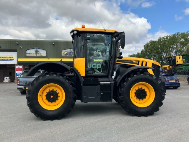 JCB FASTRAC 4220