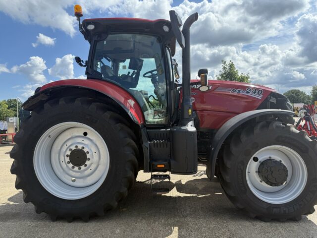 CASE IH Puma 240 CVX