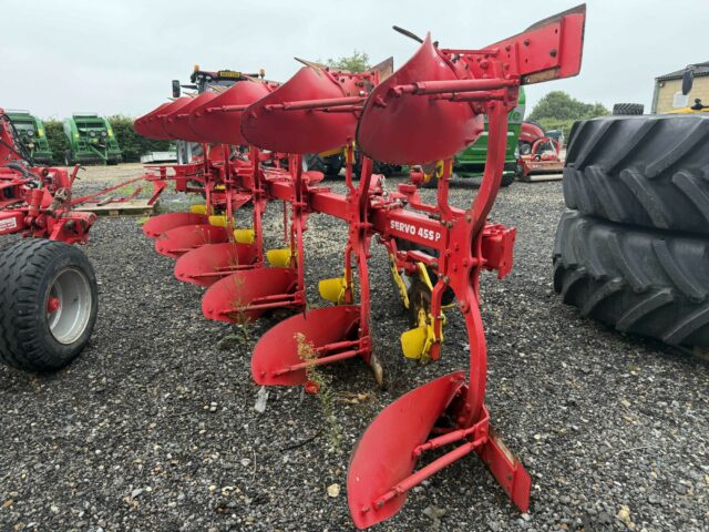 Pottinger 45 S 6 Furrow Plough
