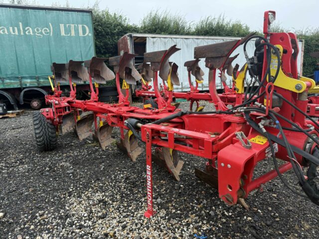 Pottinger 45 S 6 Furrow Plough