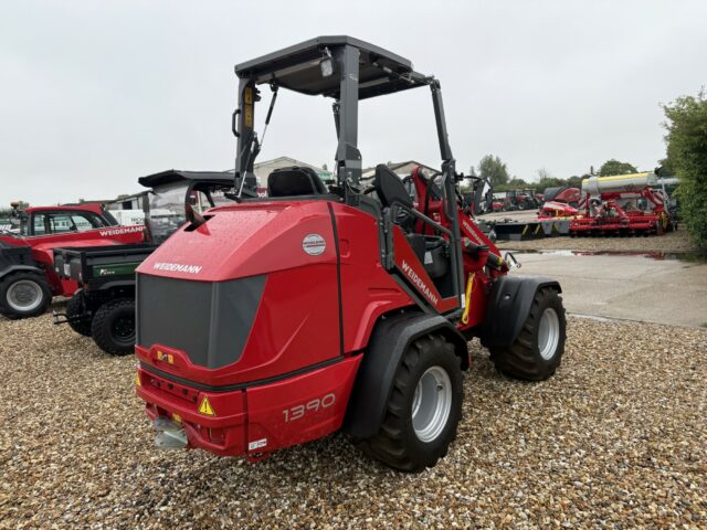 Weidemann 1390 Hoftrac loader