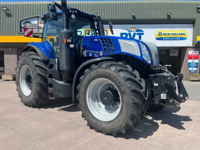 NEW HOLLAND T8.435 PLMi AUTO COMMAND