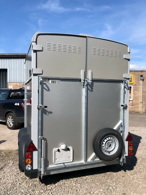 GM036415 IFOR WILLIAMS HB511R HORSEBOX