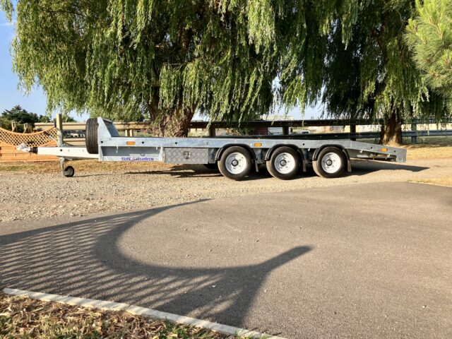 New TuffMac 16ft Beavertail low loader