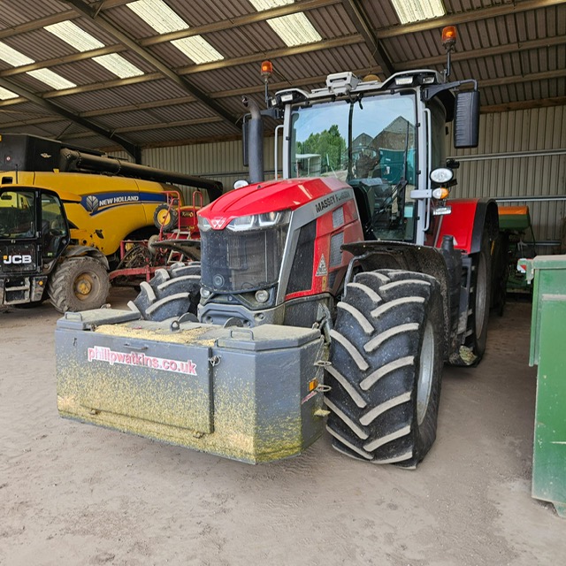 T2037592 MF 8S.205 EXD7 4WD TRACTOR