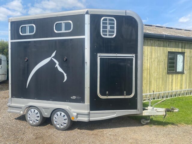 2M041284 EQUI-TREK TRAIL-TREKA HORSEBOX