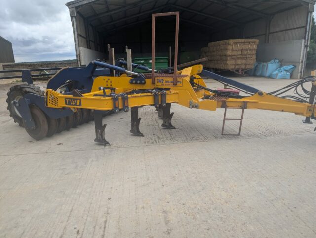 One- Used TWB 3.25m Trailed HD subsoiler
