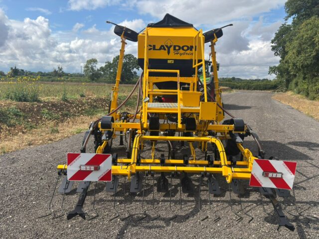 BM000170 2021 CLAYDON 3M GRAIN DRILL