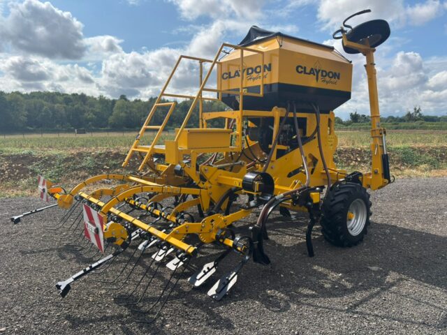 BM000170 2021 CLAYDON 3M GRAIN DRILL