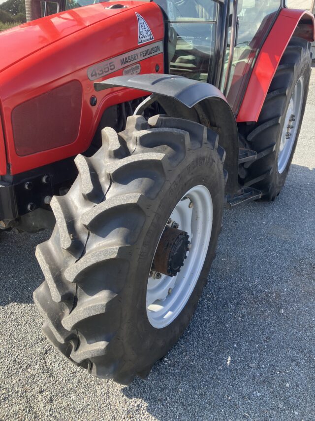 Massey Ferguson 4355