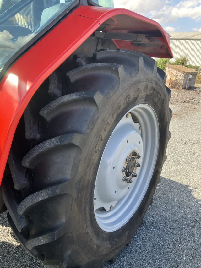 Massey Ferguson 4355