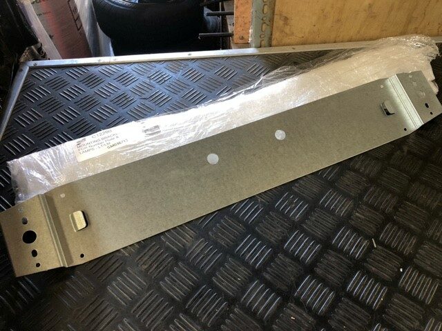 GM036712 IFOR WILLIAMS C12290 BRACKET
