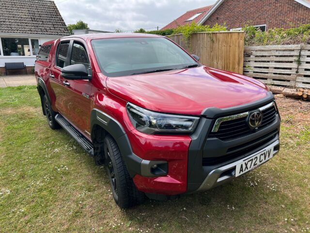 Toyota Hilux Invincible X