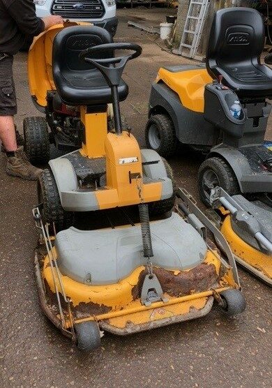 TG02602A STIGA PARK RIDE ON MOWER.