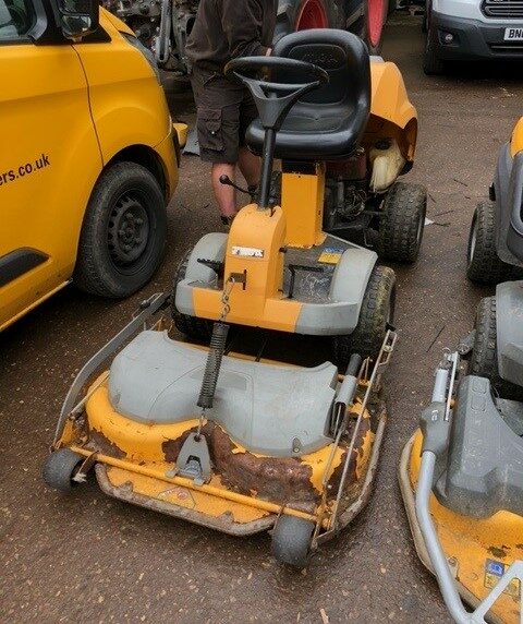 TG02602A STIGA PARK RIDE ON MOWER.