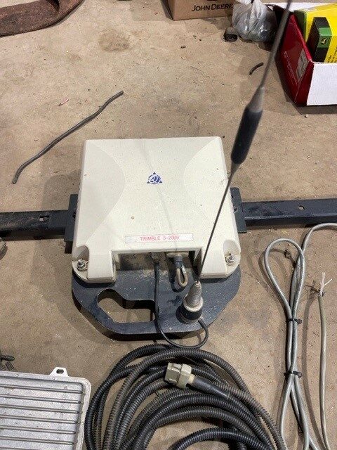 T5012564 TRIMBLE 3.200 RECIEVER