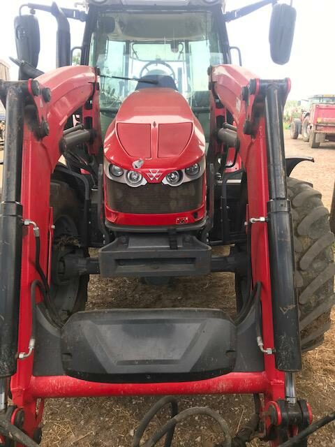 T6006226 MF5712S ESD4 TRACTOR & LOADER