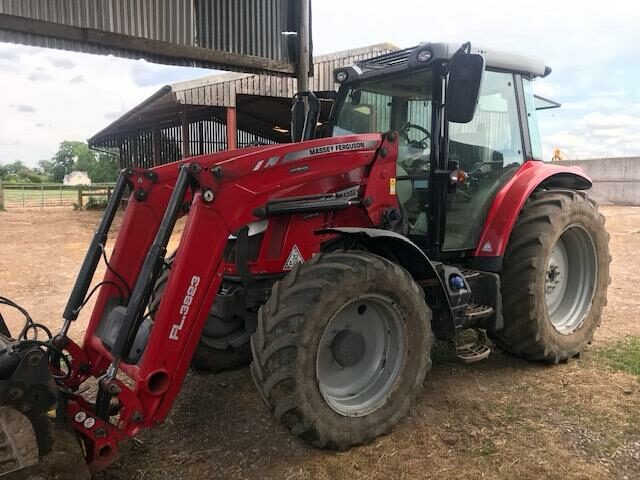 T6006226 MF5712S ESD4 TRACTOR & LOADER