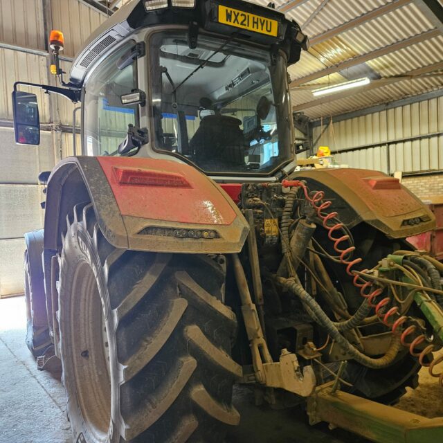 T2037613 MF8S.205 EXDE TRACTOR