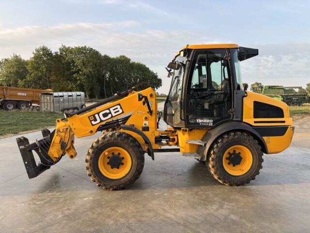 JCB TM220
