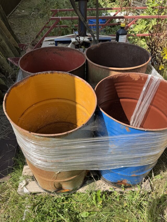 Poultry/pheasant feeders