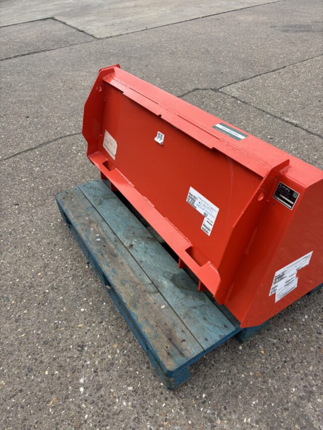 Kubota B2371 54” Bucket