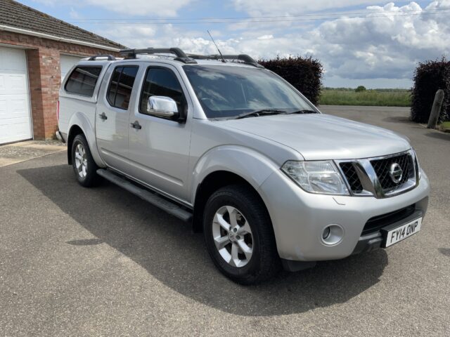 NISSAN NAVARA 2.5 TEKNA