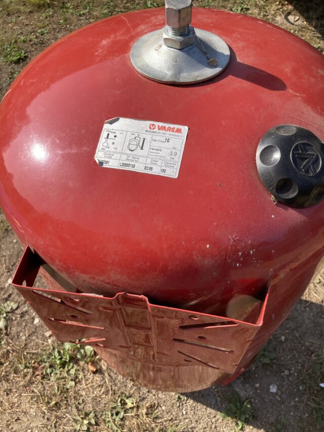 Irrigation pump, filter, pressure vessel