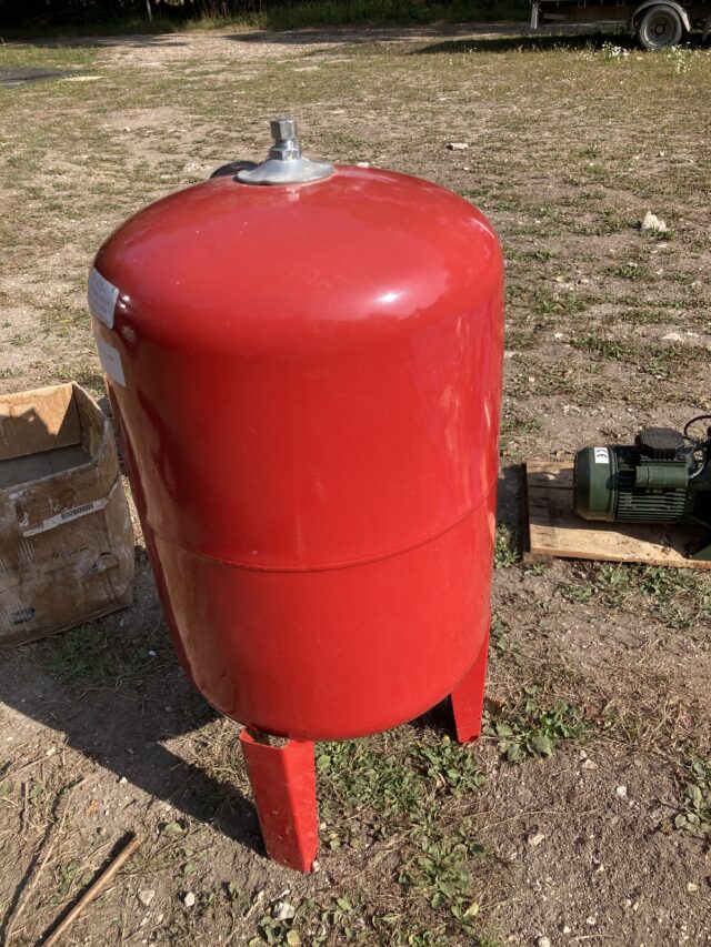 Irrigation pump, filter, pressure vessel