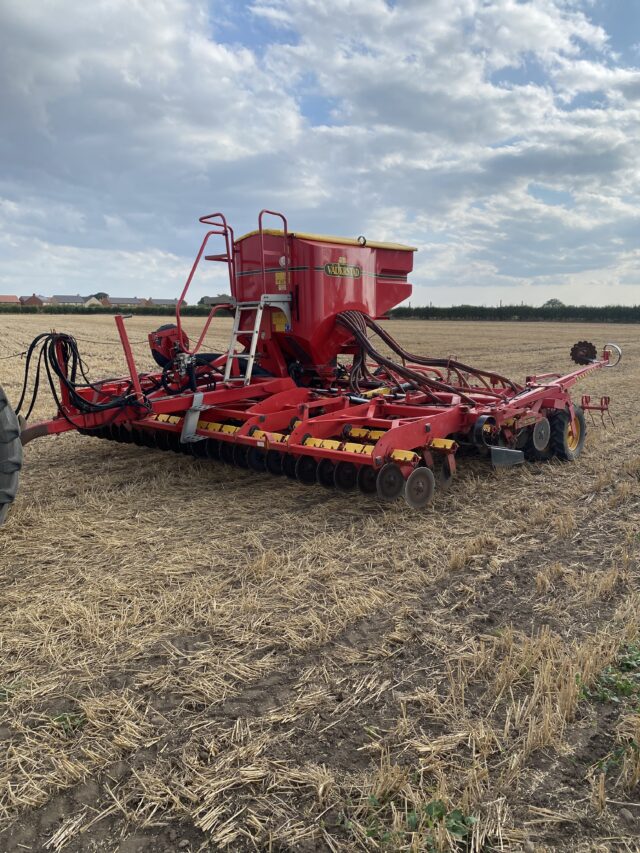 Vaderstad Rapid RDA 600S seed drill