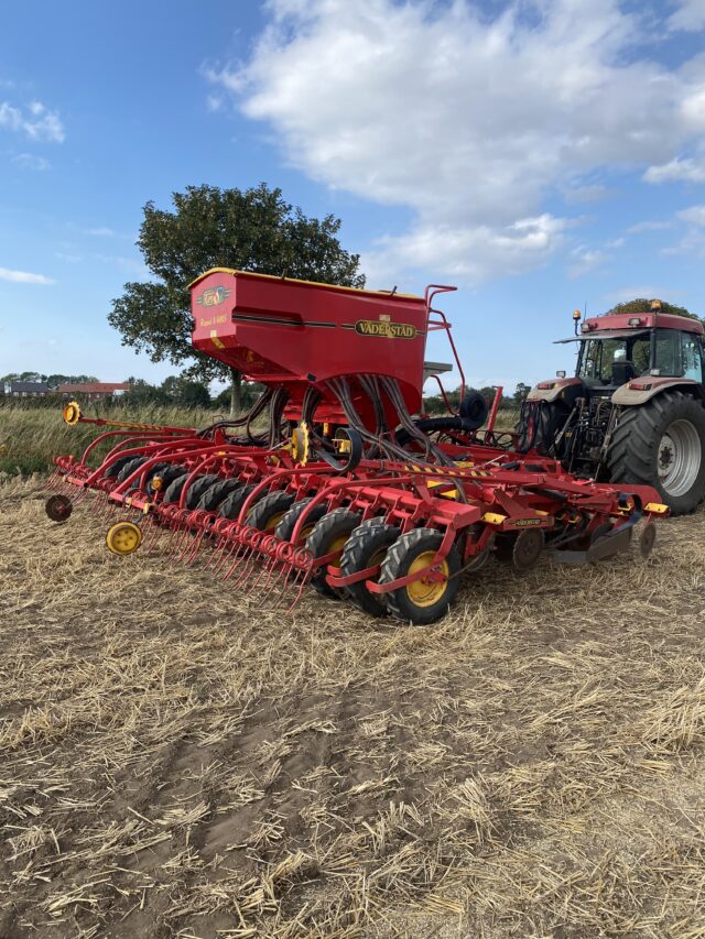Vaderstad Rapid RDA 600S seed drill