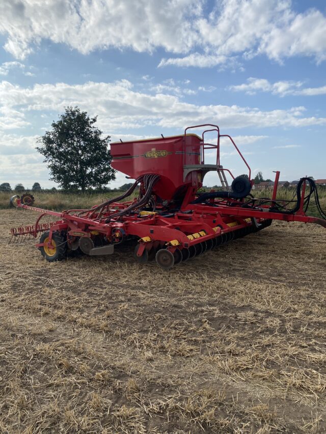 Vaderstad Rapid RDA 600S seed drill