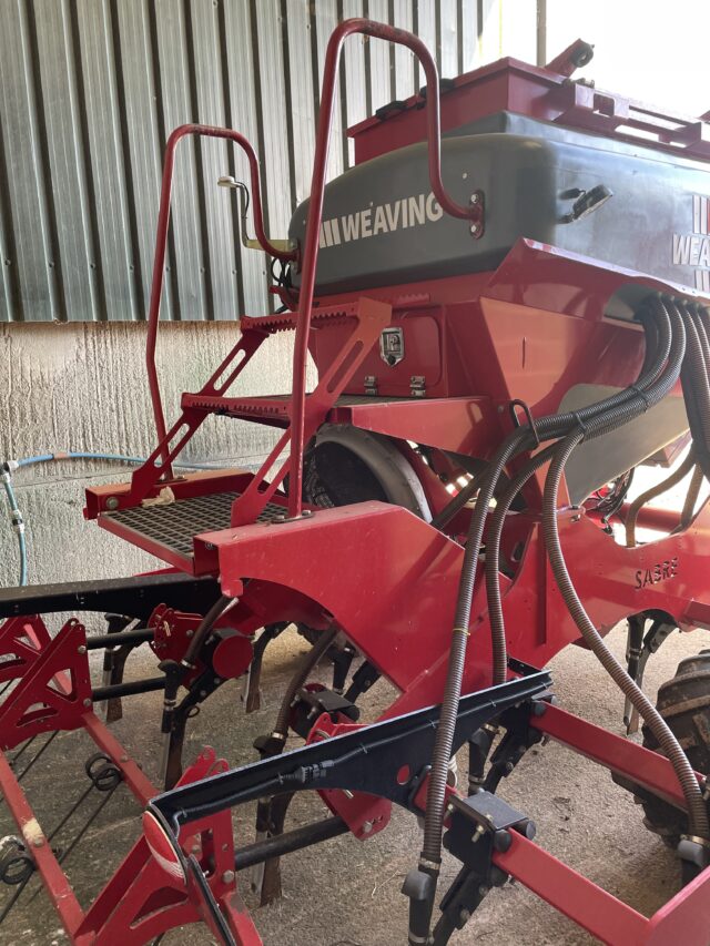 Weaving sabre tine drill