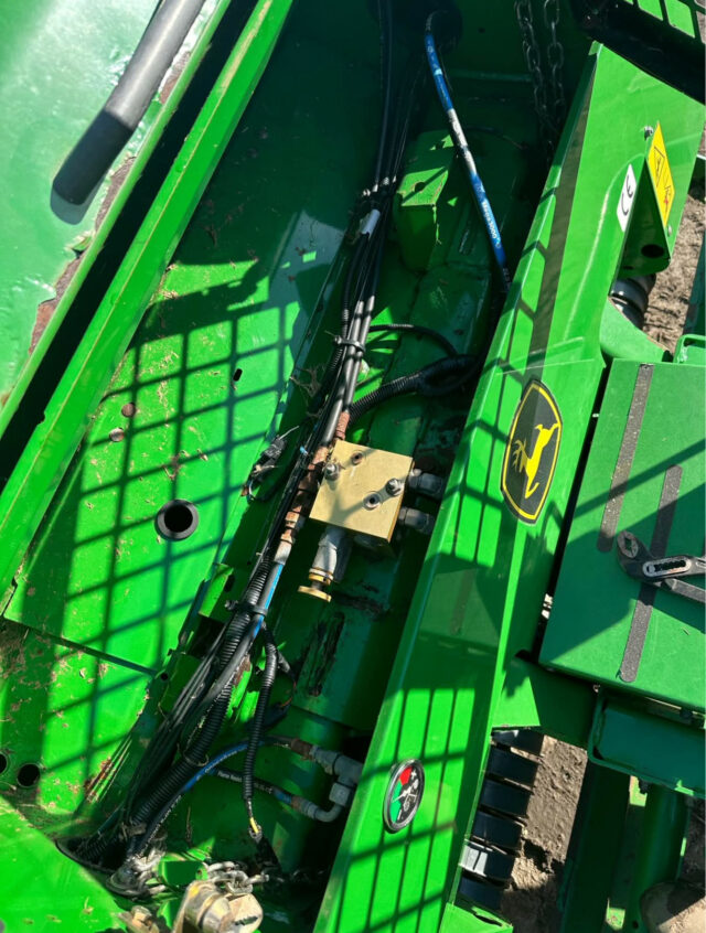 2012 John Deere 644 premium baler