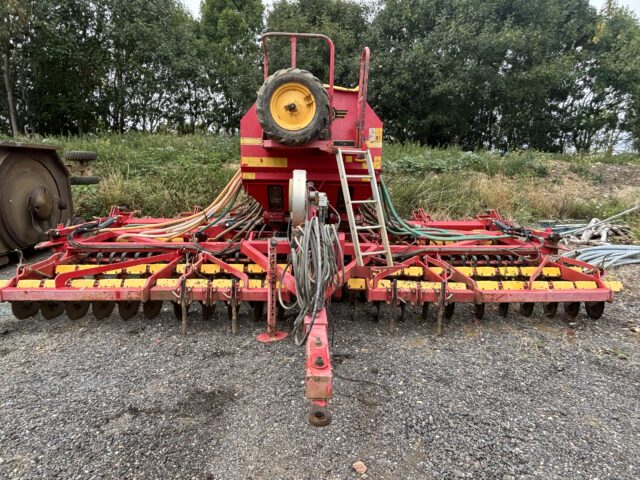 Vaderstad 600F drill