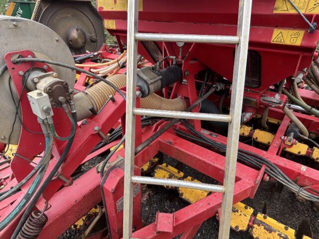 Vaderstad 600F drill