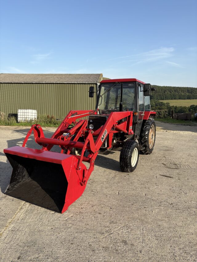 Massey Ferguson 240