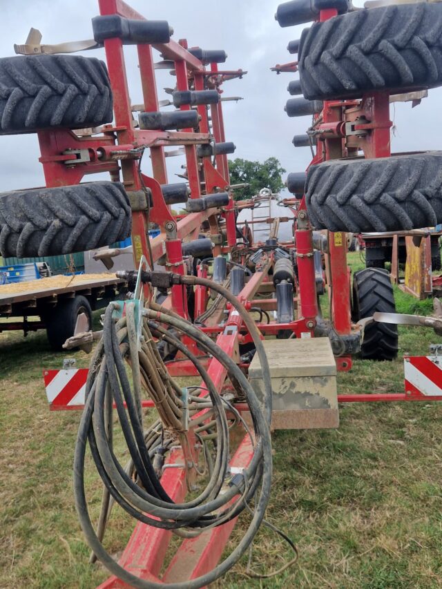 One-  2013 Horsch Terrano FM 7m