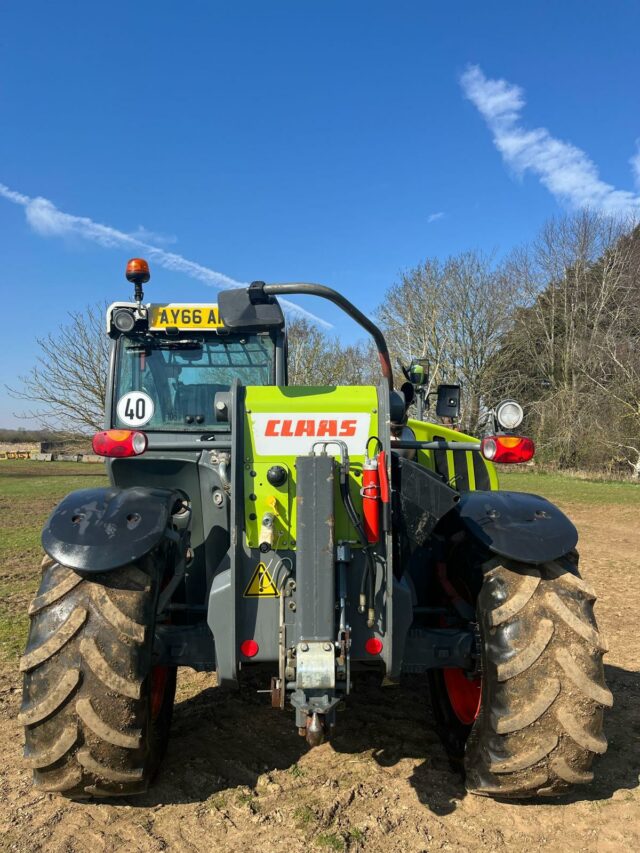 One- 2016 Claas 7035 Scorpion VarioPower