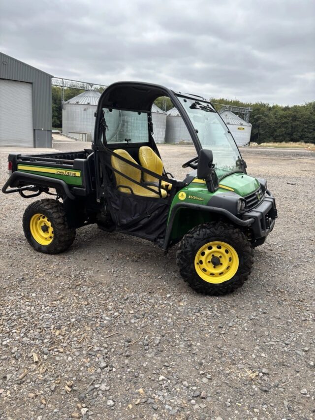 John Deere Gator XUV 855D