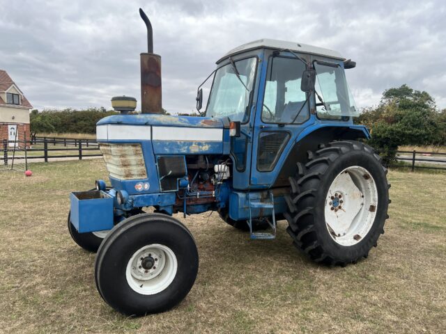 Ford 7710 tractor